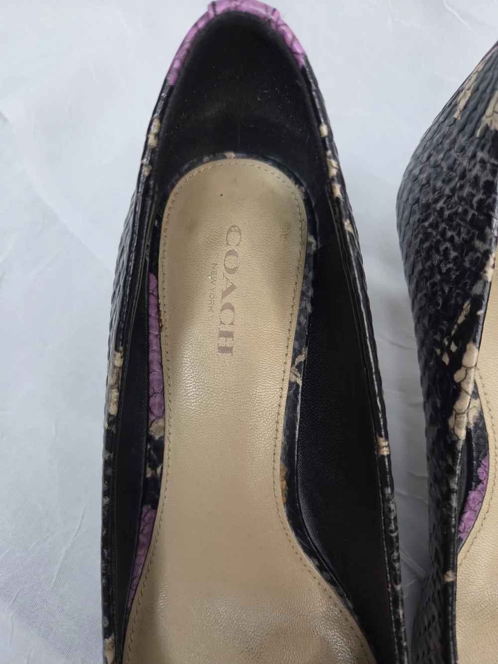 Coach Lacey Python Embossed Leather Purple + Black Snakeskin Pointed Toe Size 7B